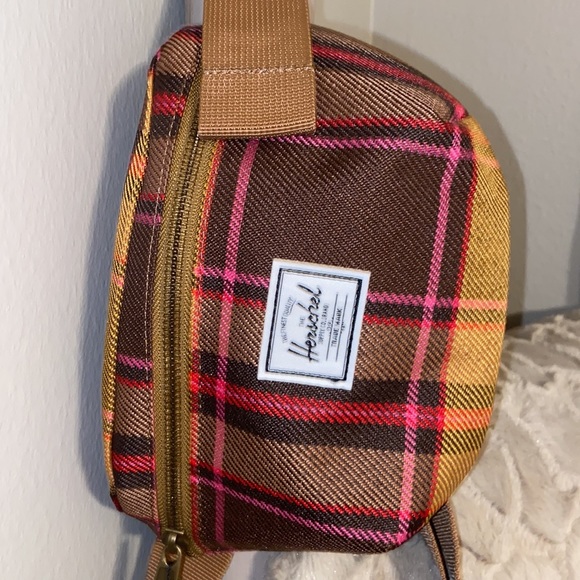 Hershel Supply Co. Chestnut Plaid Belt Bag NWT $50 - Picture 8 of 13